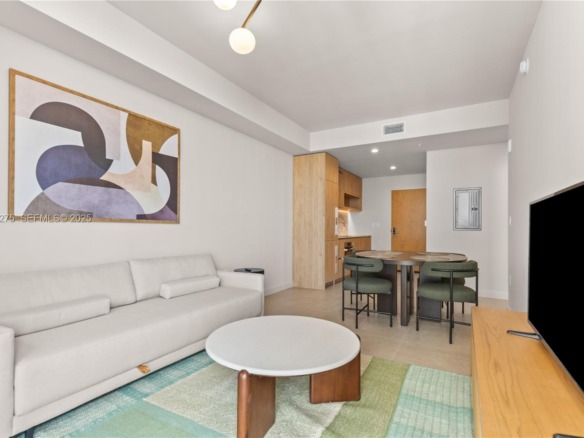 11 NE 6th St # 3213, Miami FL 33132 — #A11927275