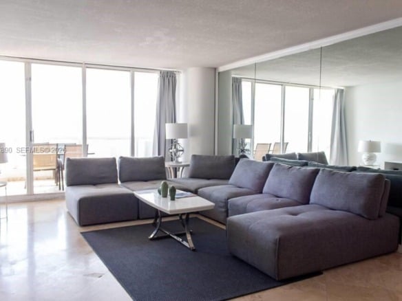 1717 N Bayshore Dr # 4141, Miami FL 33132 — #A11937890