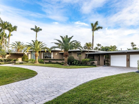 950 S Southlake Dr # 950, Hollywood FL 33019 — #A11939983