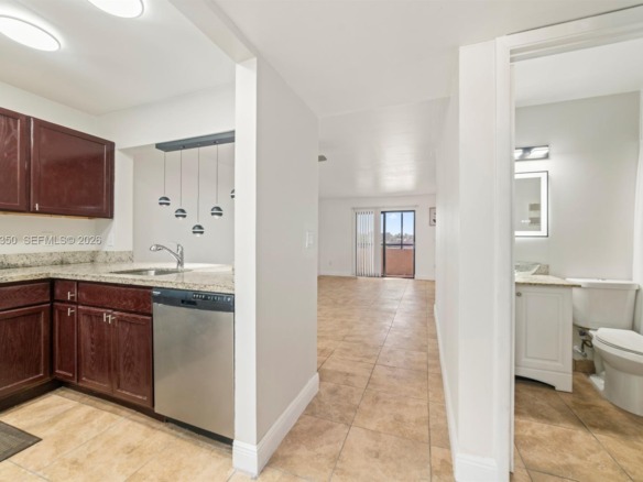880 NE 207th Ter # 10, Miami FL 33179 — #A11940350