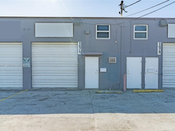 1676 W 31st Pl, Hialeah FL 33012 — #A11940947