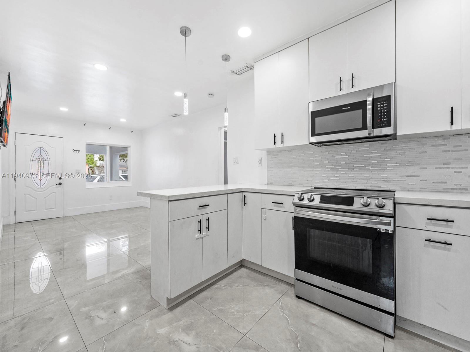 83dcefb7-2298 1230 NW 35th St, Miami FL 33142 — #A11940973