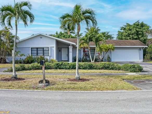 10900 SW 124th Rd, Miami FL 33176 — #A11941005