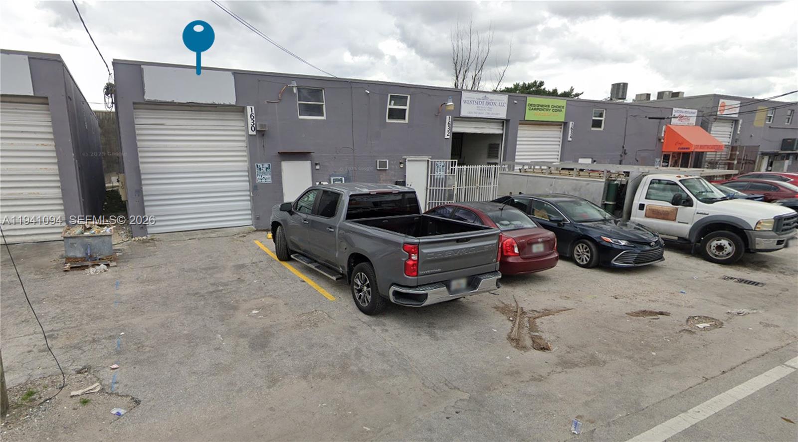 83dcefb7-2301 1630 W 33rd Pl, Hialeah FL 33012 — #A11941094