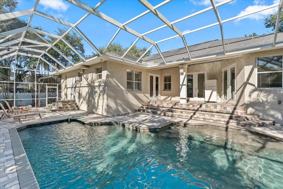 83dcefb7-2312 2706 SKIMMER POINT DR S GULFPORT, St Petersburg FL 33707 — #A11894247