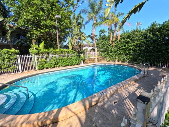 1423 Holly Heights Dr # 15, Fort Lauderdale FL 33304 — #A11939947