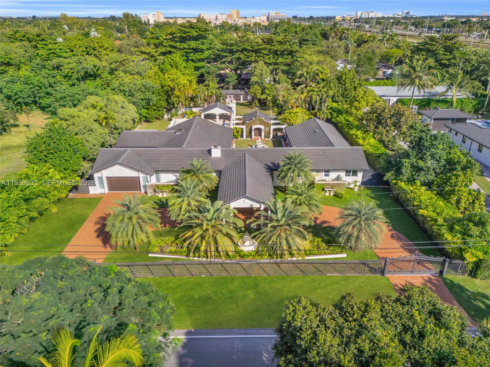 default 11835 SW 47th St, Miami FL 33175 — #A11939533