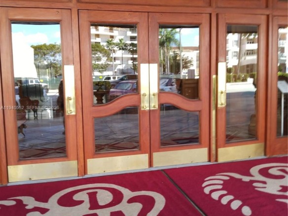 700 Biltmore Way # 216, Coral Gables FL 33134 — #A11940552