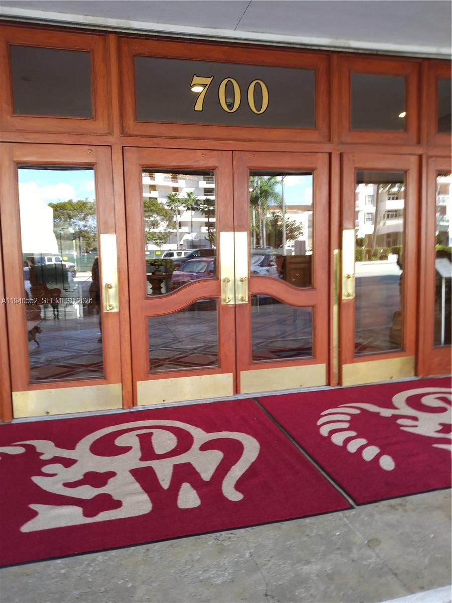 700 Biltmore Way # 216, Coral Gables FL 33134 — #A11940552
