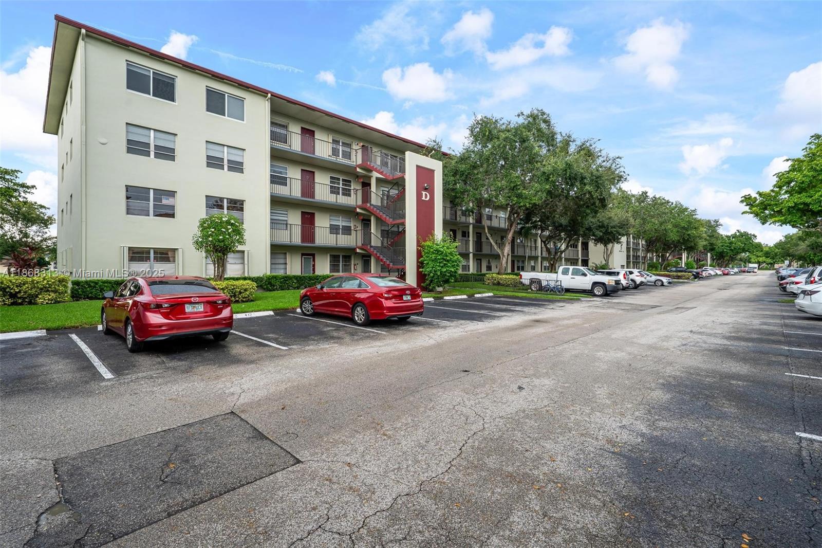 83dcefb7-2403 13255 SW 7th Ct # 403D, Pembroke Pines FL 33027 — #A11868313