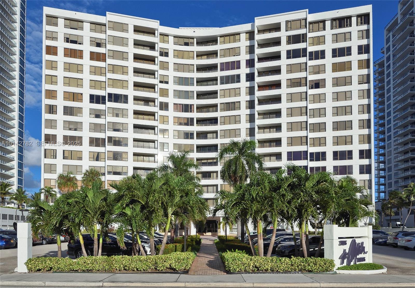 83dcefb7-2479 3505 S Ocean Dr # 1415, Hollywood FL 33019 — #A10142782