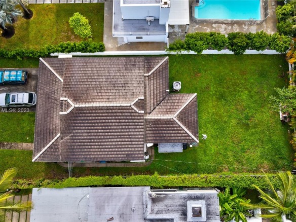 535 W 51st St, Miami Beach FL 33140 — #A11184594