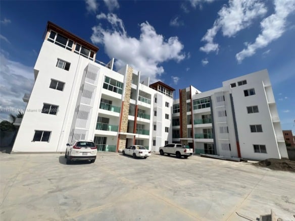 Calle .. Esquina D-1 Villa Olimpica, Santiago # 2, DO — #A11216144