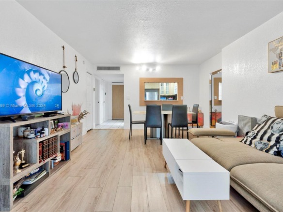 3401 N Country Club Dr # 406, Aventura FL 33180 — #A11229189