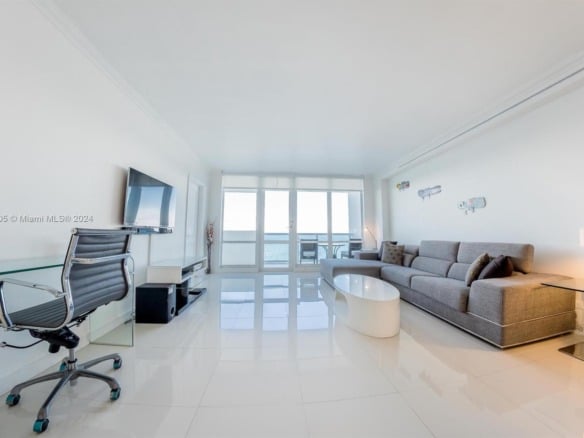 5601 Collins Ave # 1206, Miami Beach FL 33140 — #A11286005