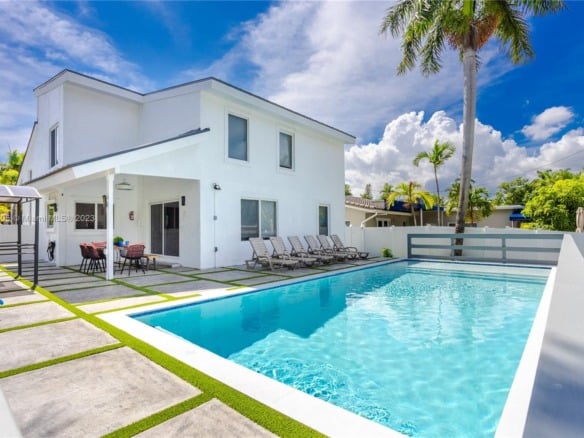 1109 Hollywood Blvd, Hollywood FL 33019 — #A11317805