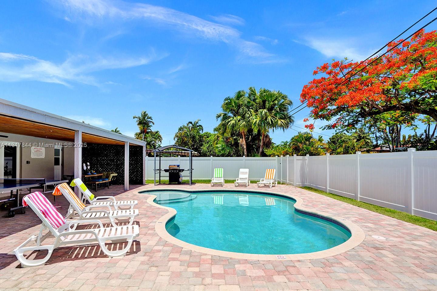 1301 Rodman St, Hollywood FL 33019 — #A11317844