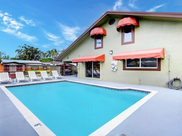 1020 N 13th Ter, Hollywood FL 33019 — #A11321325