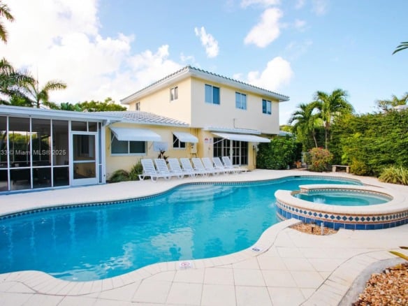 809 S 17th Ave, Hollywood FL 33020 — #A11328233