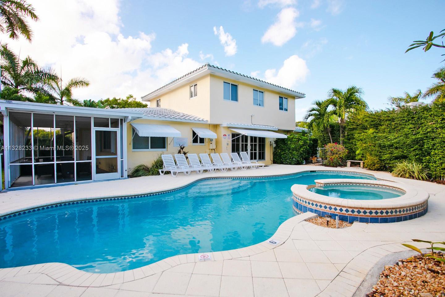 83dcefb7-2807 809 S 17th Ave, Hollywood FL 33020 — #A11328233