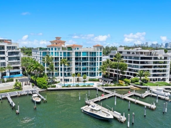 1660 W Glencoe St # 302, Coconut Grove FL 33133 — #A11333409