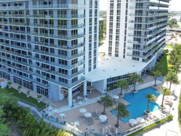 16385 Biscayne Blvd # 7, North Miami Beach FL 33160 — #A11368559