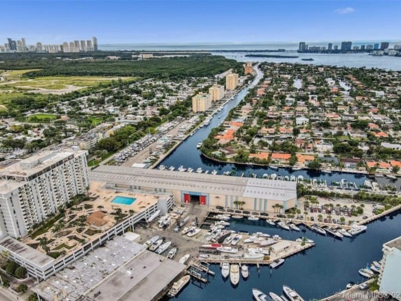 13499 Biscayne Blvd # 1513, North Miami FL 33181 — #A11443152