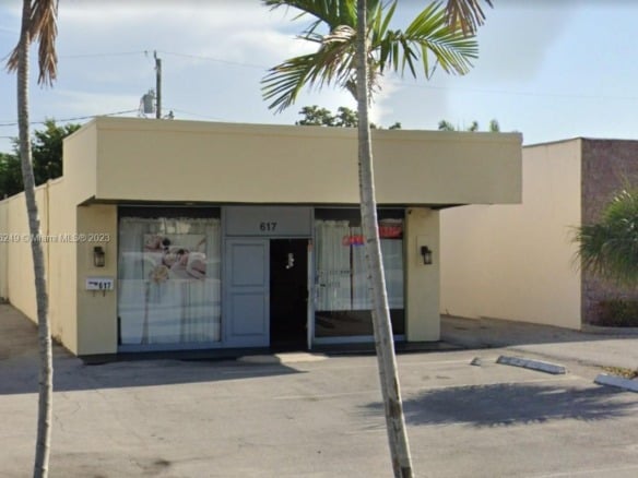617 Northlake Blvd, North Palm Beach FL 33408 — #A11446249