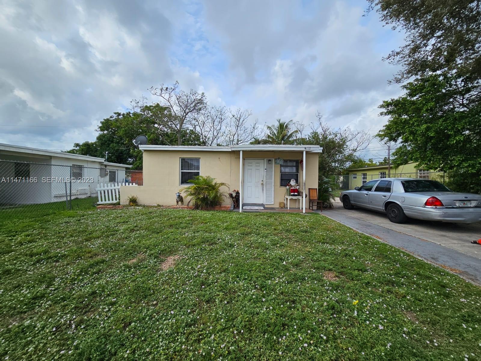 83dcefb7-3046 1817 NW 25th Ave, Fort Lauderdale FL 33311 — #A11471166