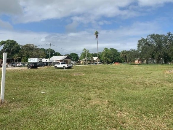 130 N 14th St, Fort Pierce FL 34950 — #A11482051