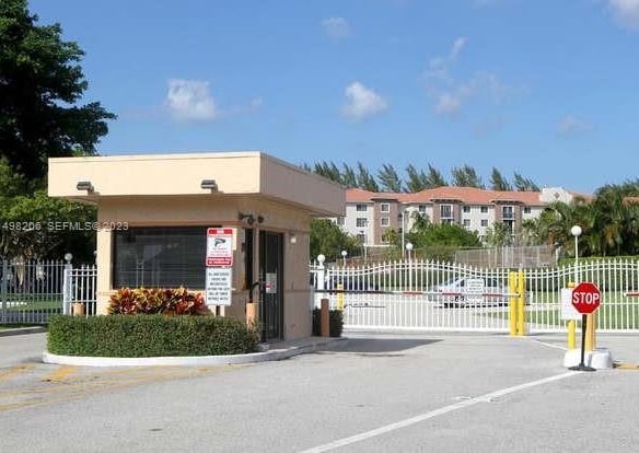 480 Executive Center Dr # 4L, West Palm Beach FL 33401 — #A11498206
