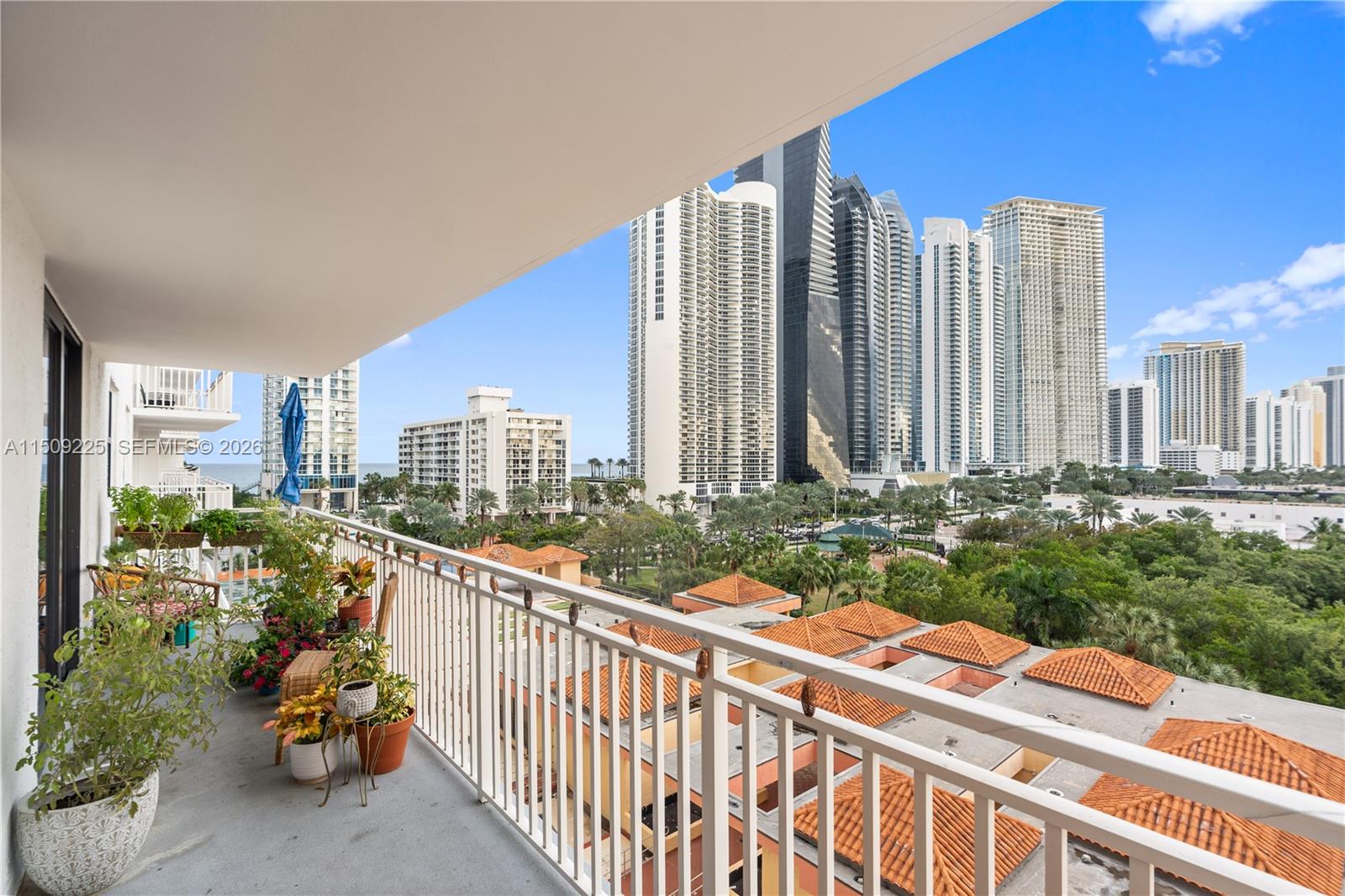 83dcefb7-3128 210 174th St # 805, Sunny Isles Beach FL 33160 — #A11509225