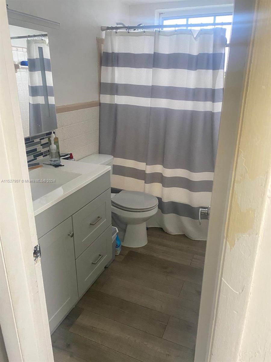 83dcefb7-3182 5500 SW 77th Ct # 201, Miami FL 33155 — #A11527907