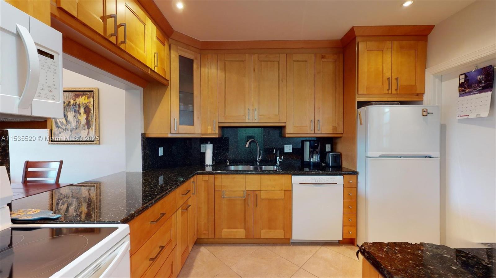 83dcefb7-3214 329 SE 3rd St # 402P, Hallandale Beach FL 33009 — #A11535529
