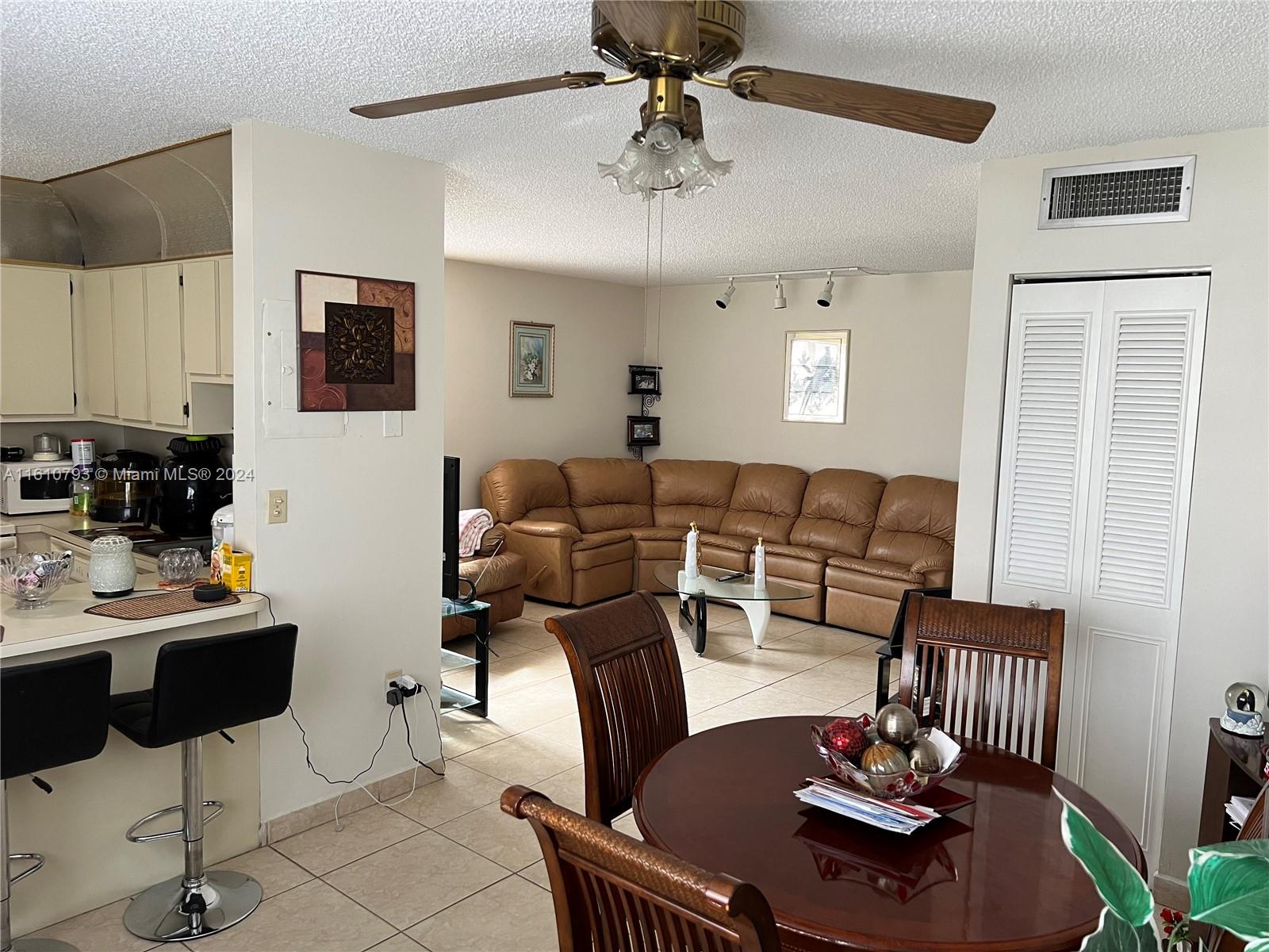 83dcefb7-324 325 NW 72Av # 206, Unincorporated Dade County FL 33126 — #A11610793