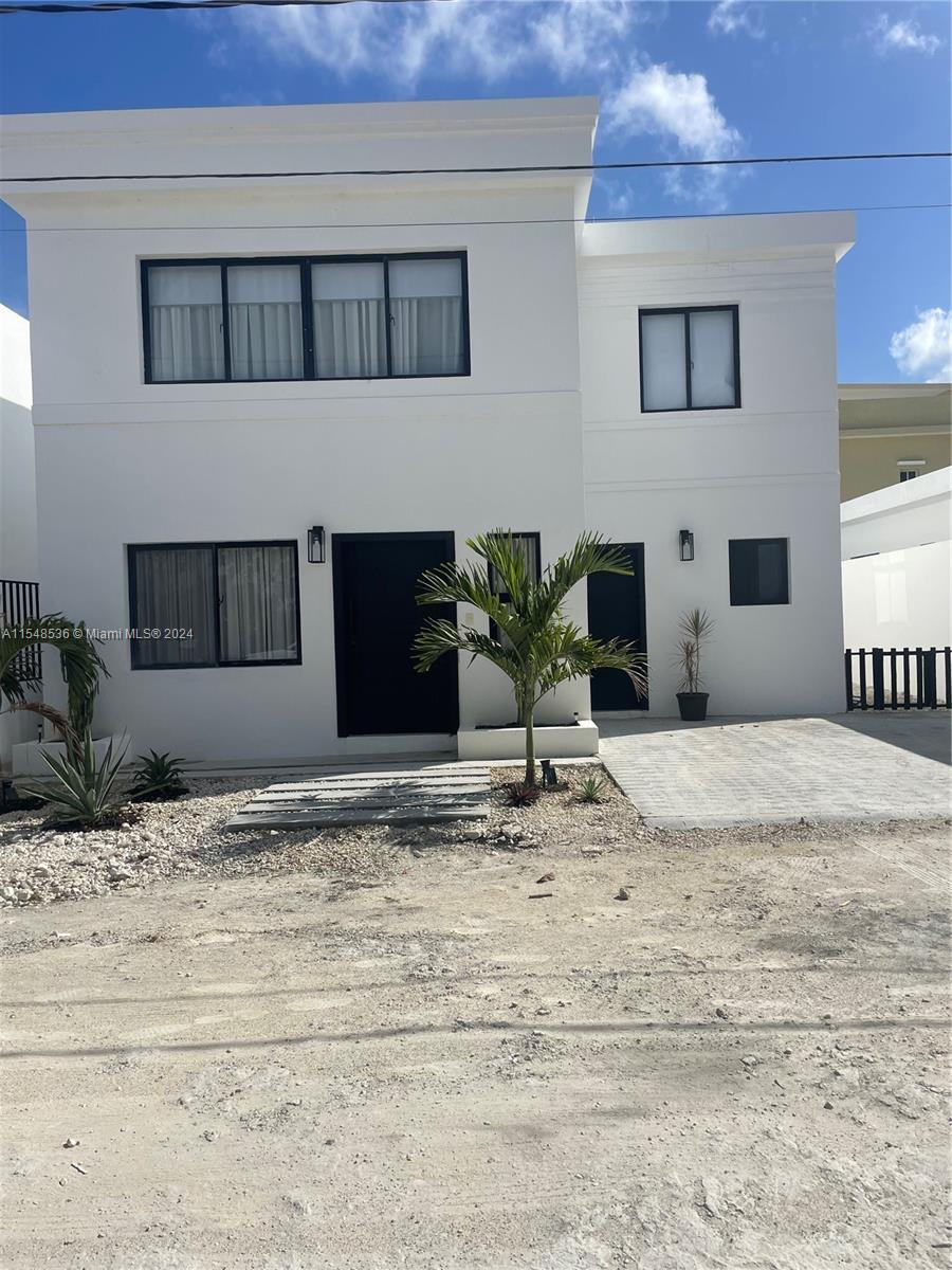 3 SW Calle el sol, Re — #A11548536