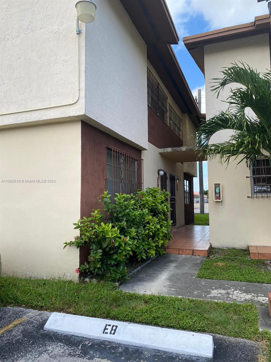 83dcefb7-3339 10 SW 108th Ave # E8, Sweetwater FL 33174 — #A11565518