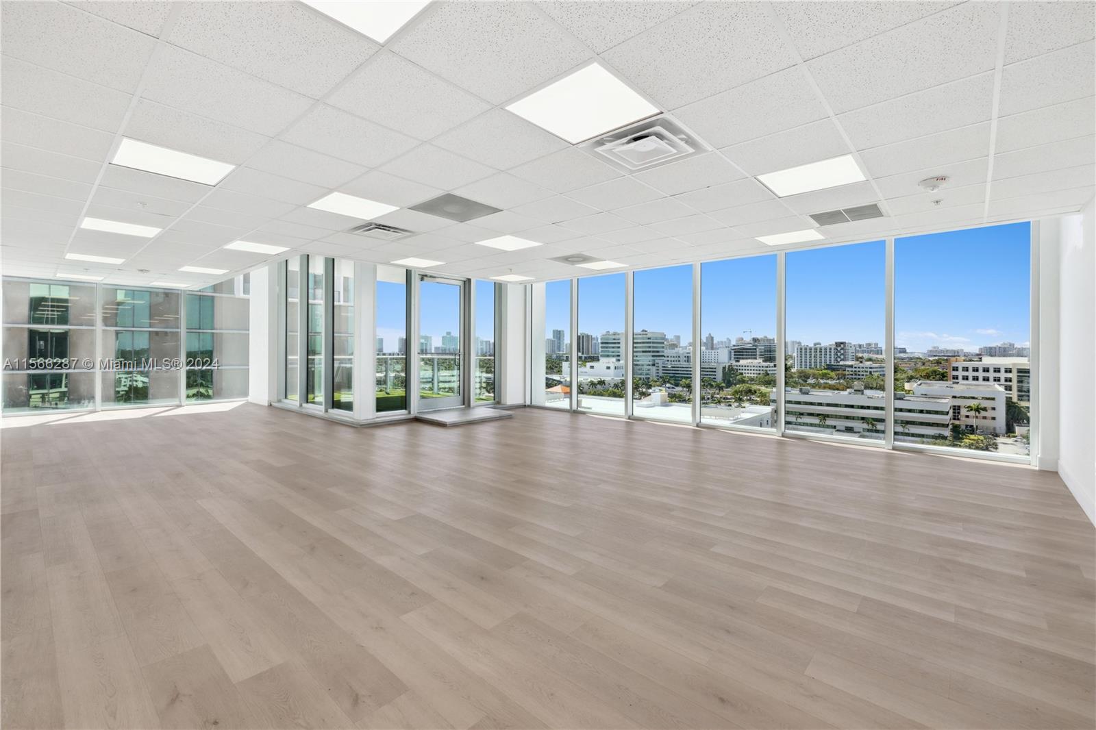 83dcefb7-3343 2820 NE 214th St # 909, Aventura FL 33180 — #A11566287