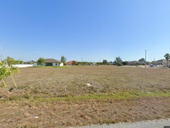 422 NW 9th Terr, Cape Coral FL 33993 — #A11593231