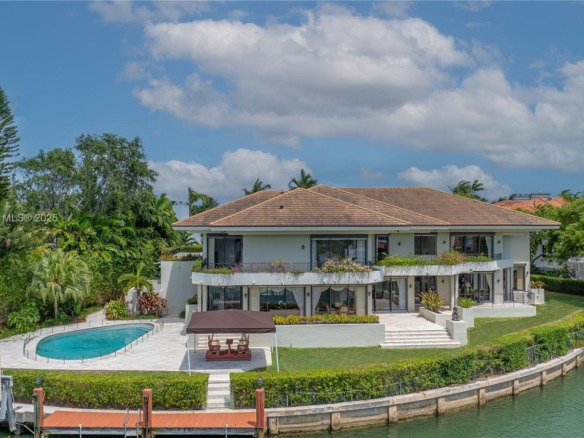 241 Cape Florida Dr, Key Biscayne FL 33149 — #A11608943