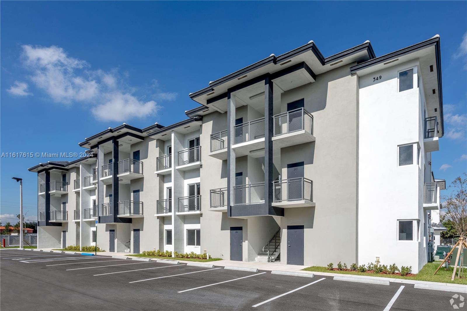 83dcefb7-3599 243 W 77th St # 102, Hialeah FL 33014 — #A11617615