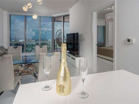 851 NE 1st Ave # 4406, Miami FL 33132 — #A11618762