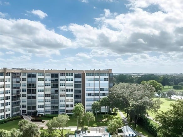 1000 Saint Charles Pl # 522, Pembroke Pines FL 33026 — #A11625257