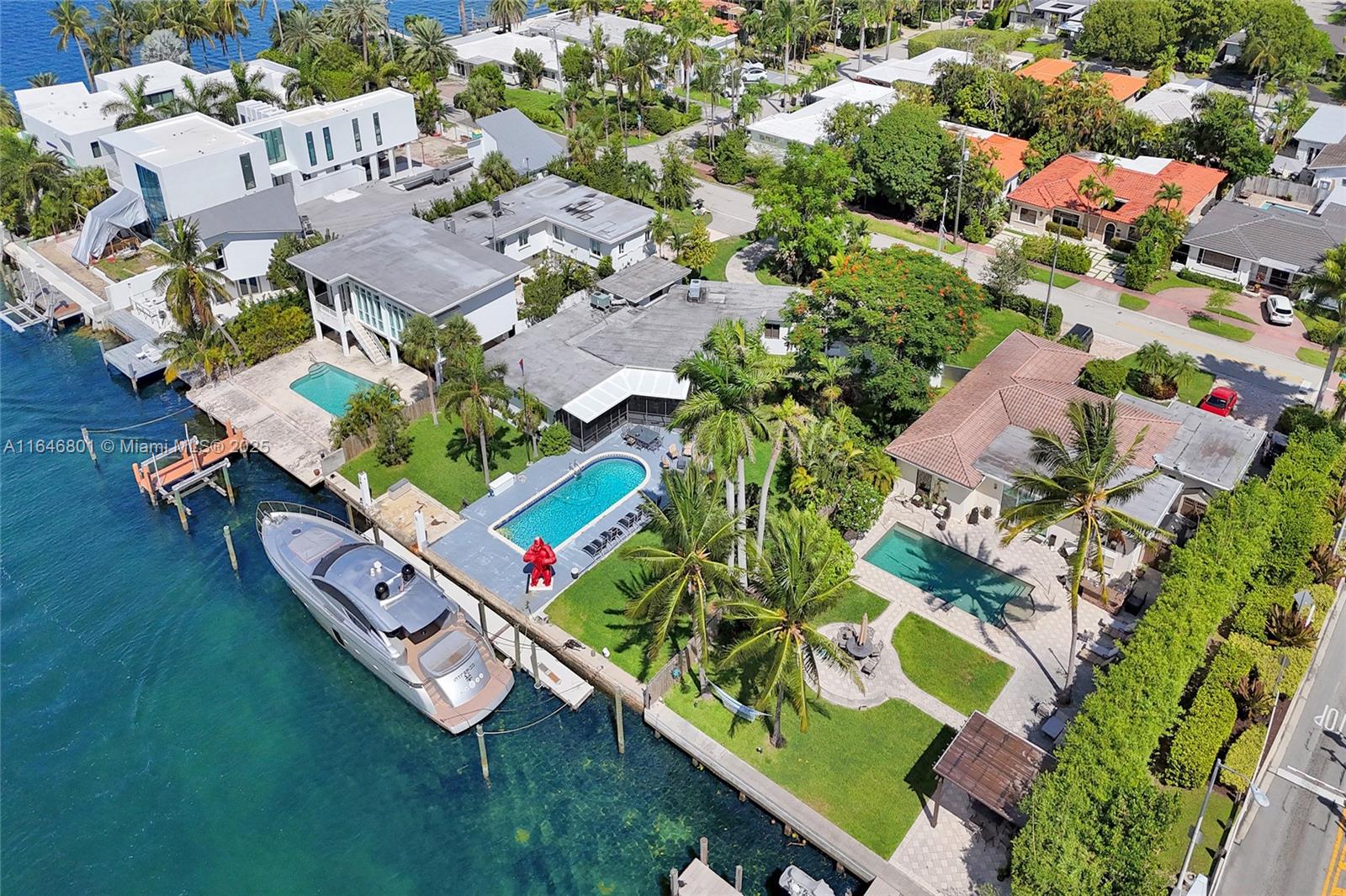 1020 S Shore Dr, Miami Beach FL 33141 — #A11646801