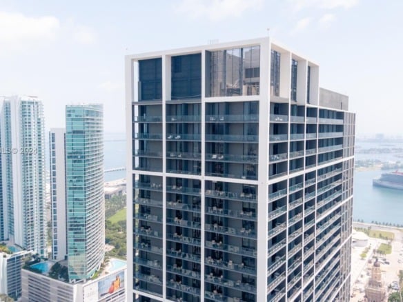 601 NE 1 Ave # 4704, Miami FL 33132 — #A11649777