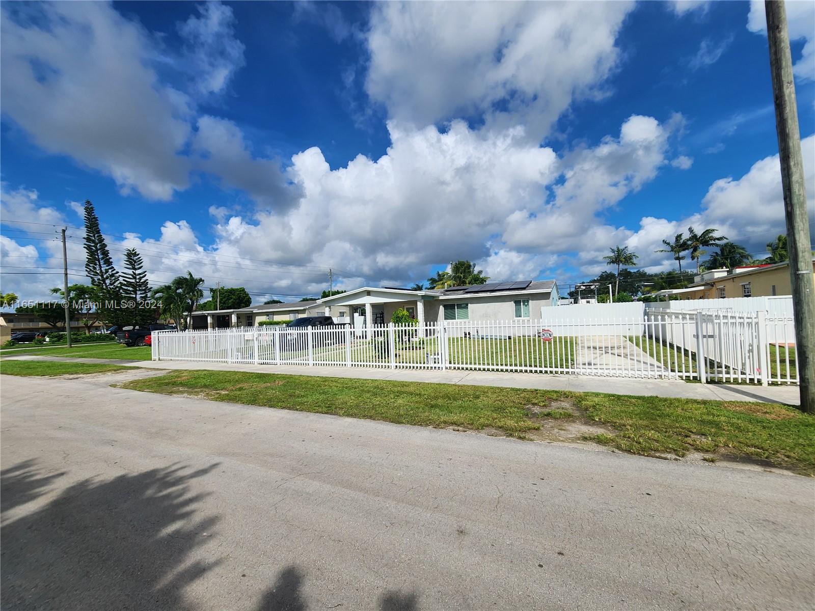 83dcefb7-3772 1025 NE 13th Ave, Homestead FL 33033 — #A11651117