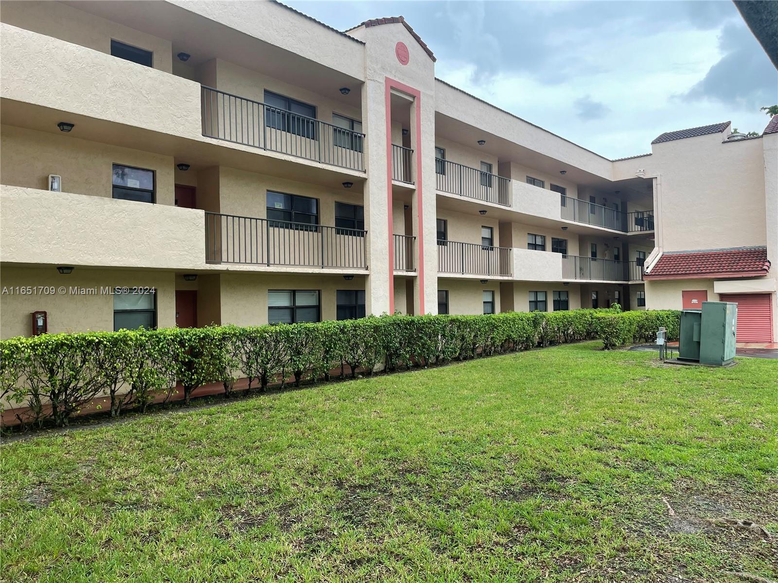 83dcefb7-3777 3252 Foxcroft Rd # 206, Miramar FL 33025 — #A11651709