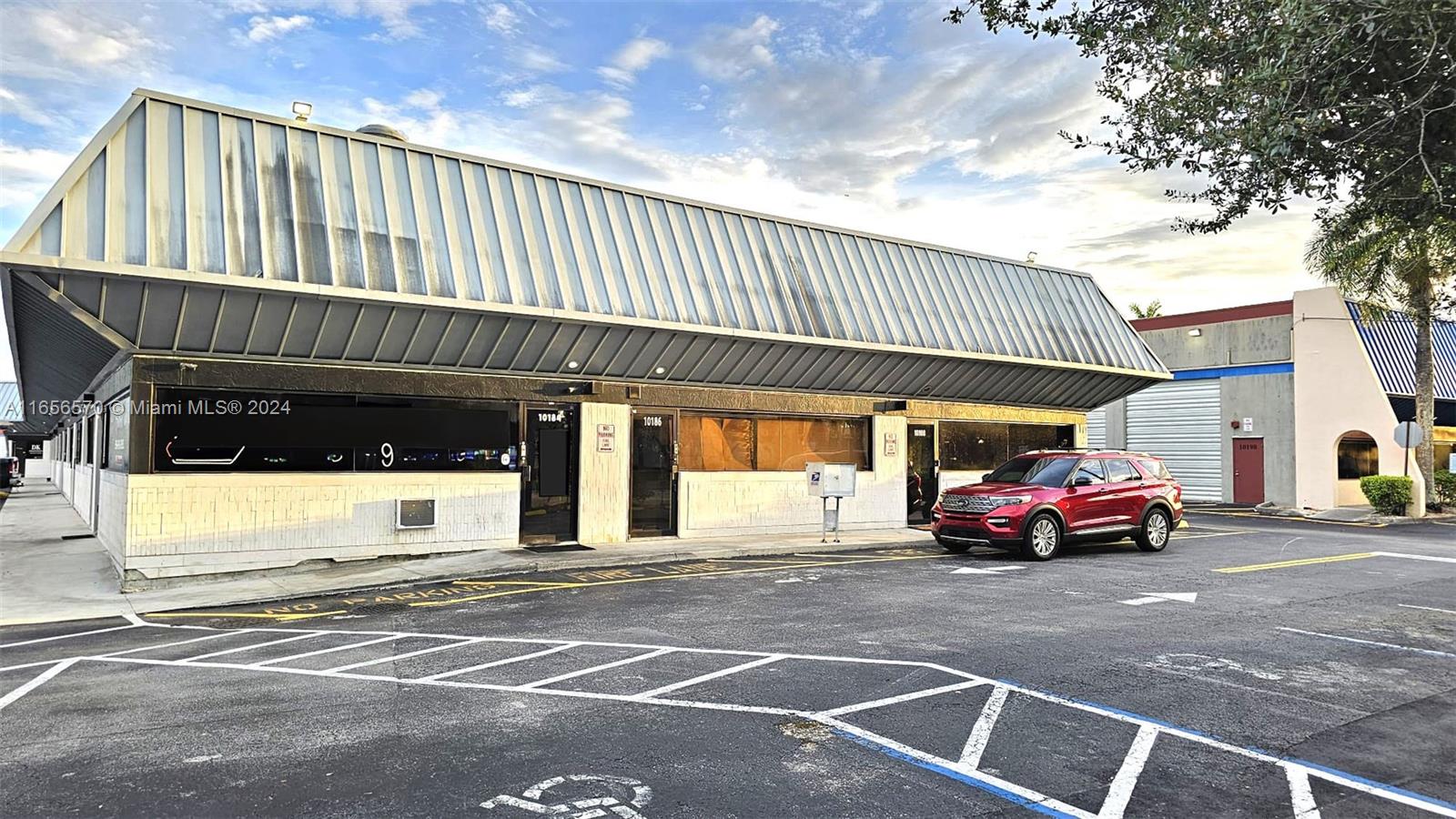 83dcefb7-3801 Listing #A11656570