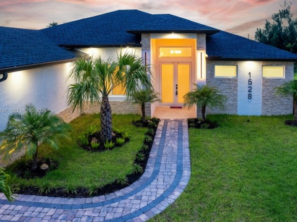 1528 SW 15th Ave, Cape Coral FL 33991 — #A11660797