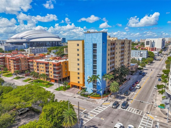 218 NW 12th Ave # 702, Miami FL 33128 — #A11665783
